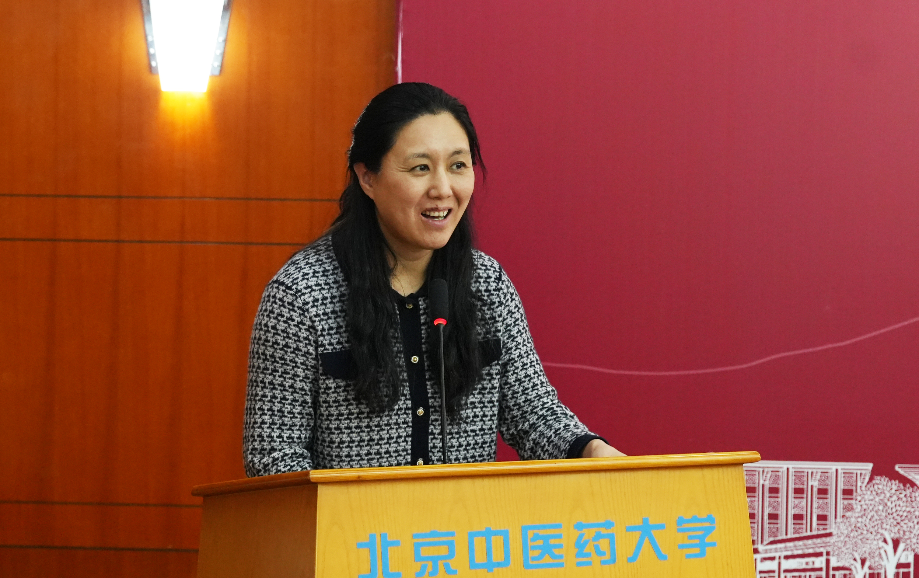 石琳院长.jpg