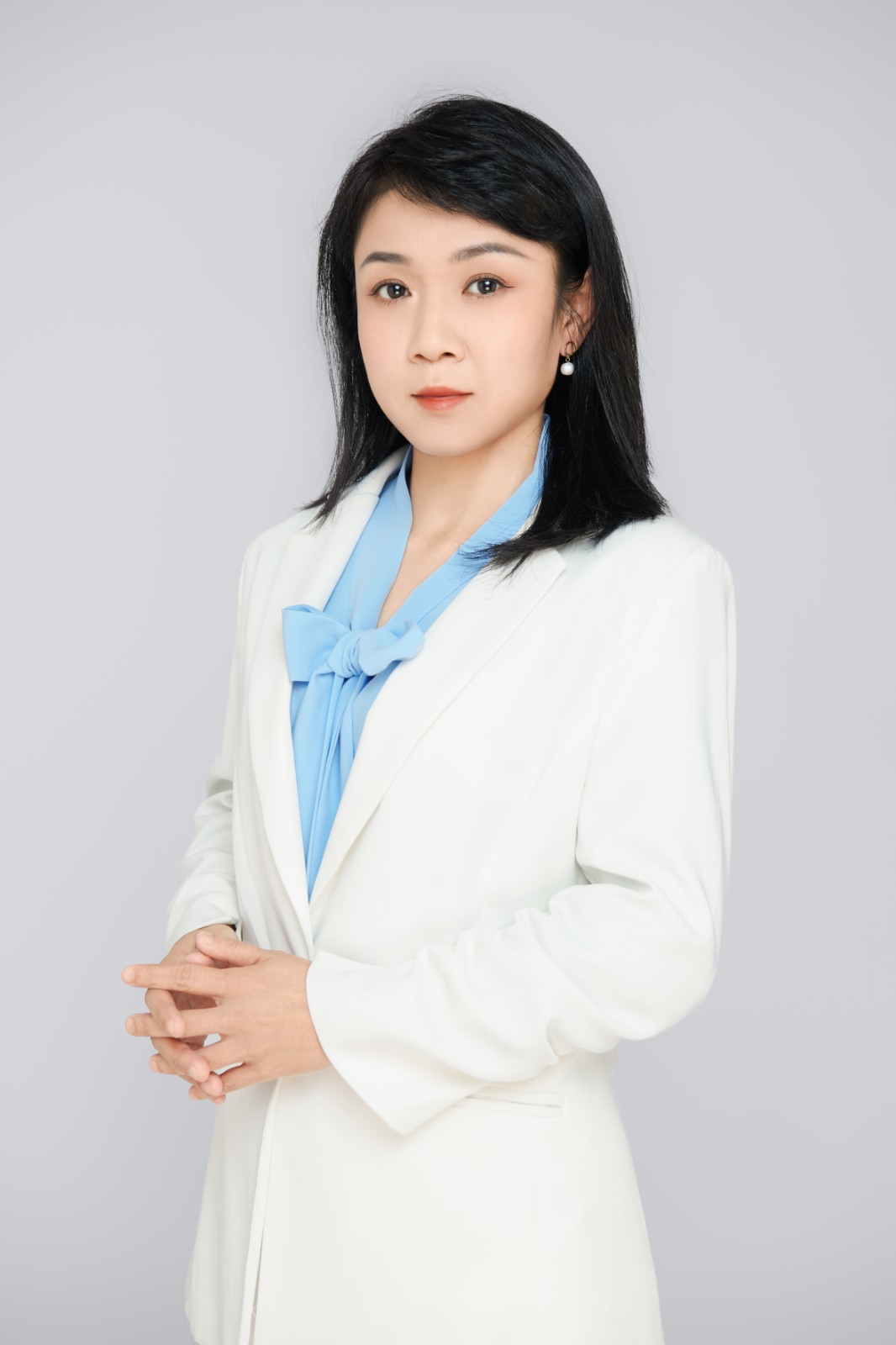 梁洁.jpg